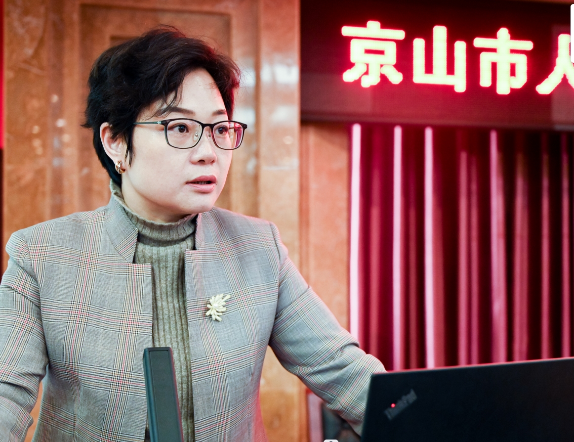 教授.jpg